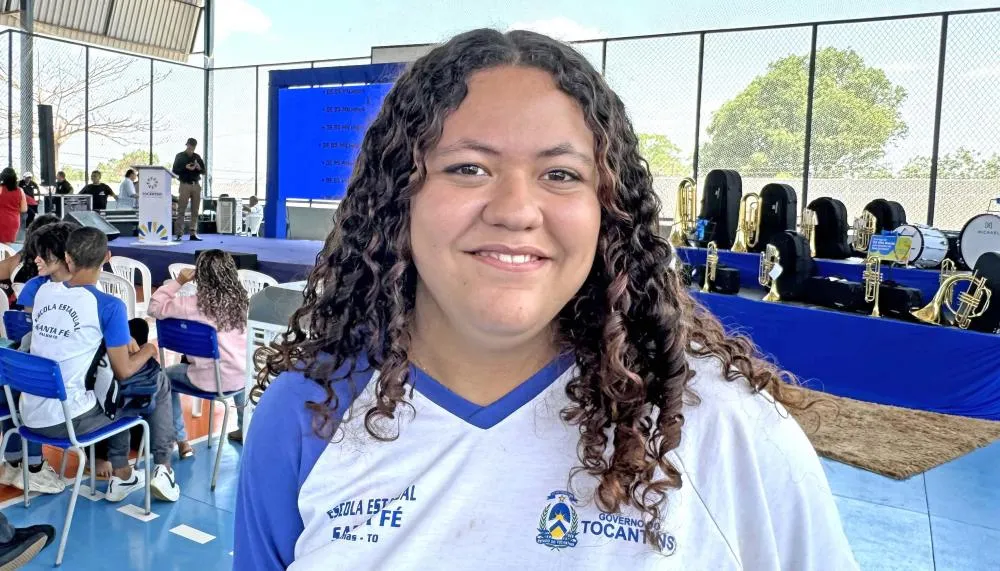 A estudante Isabelle Santos revelou a felicidade de ter salas climatizadas e com nova cobertura.