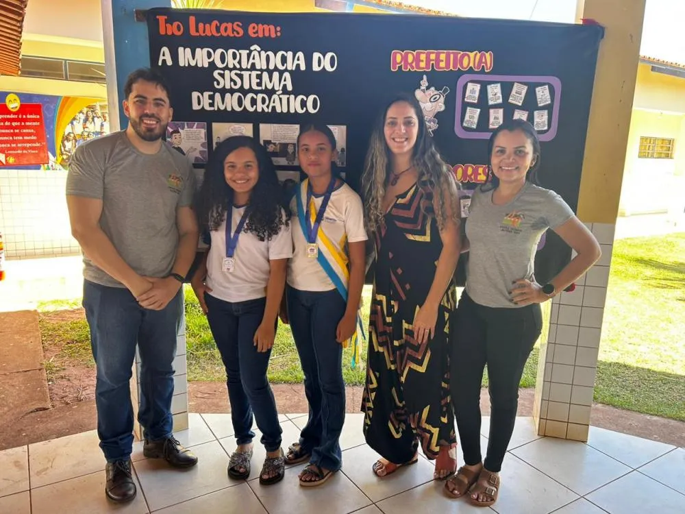  A ação teve como objetivo promover o entendimento da democracia e destacar o papel do prefeito e dos vereadores na gestão municipal.