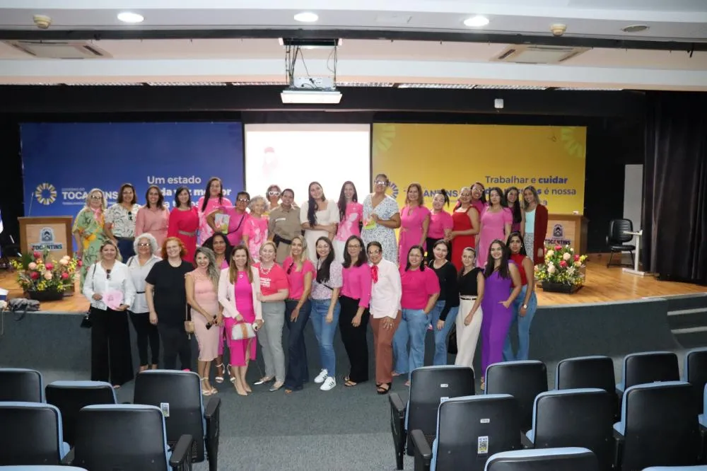 O Outubro Rosa é uma campanha internacional destinada a conscientizar a sociedade sobre a importância da prevenção e do diagnóstico precoce do câncer de mama