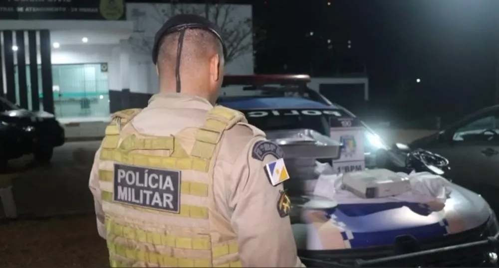Os objetos foram apresentados na delegacia da Polícia Civil e posteriormente foram restituídos ao responsável pela Instituição religiosa – Foto: Alessandro Ferreira 