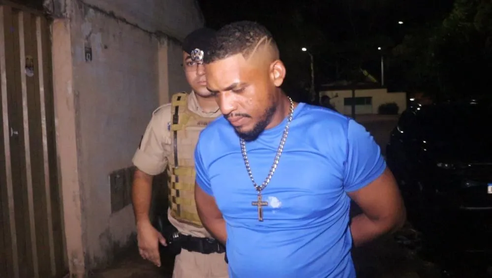 Lucas Tavares da Silva foi preso em flagrante cerca de 40 minutos após assassinar Henrique Rogério com um golpe de faca – Foto: Alessandro Ferreira.