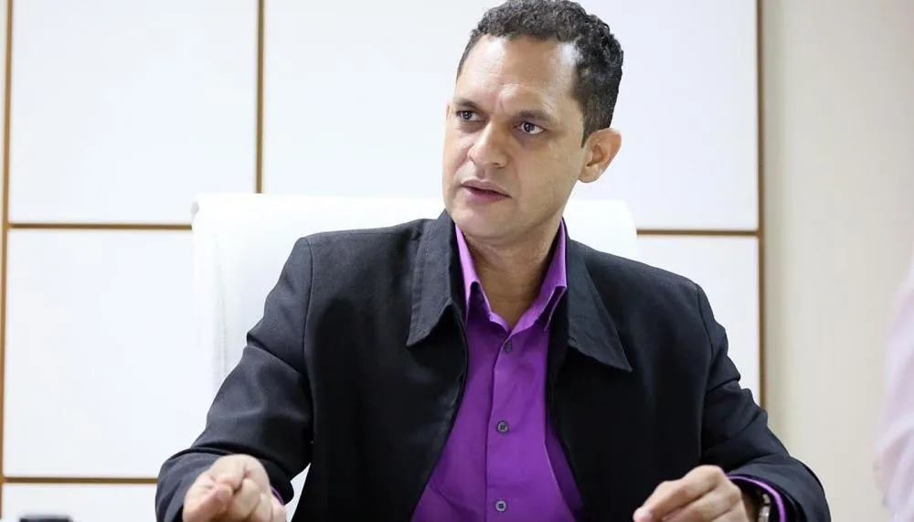 O novo secretário de Igualdade Racial, Adão Francisco de Oliveira, agradeceu a confiança do governador e enfatizou que pretende trabalhar para a criação de políticas estruturantes que contribuam para o enfrentamento do racismo estrutural e para o fortalec