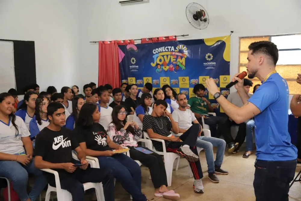 Ação itinerante do Governo do Tocantins cria espaços para fomentar e desenvolver as políticas públicas de juventude nas instituições de ensino da rede estadual 