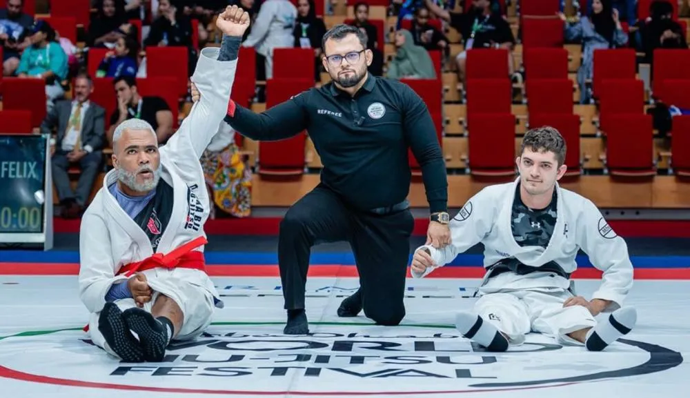 Jeverson Dantas conquistou a medalha de ouro em Abu Dhabi, nos Emirados Árabes Unidos .