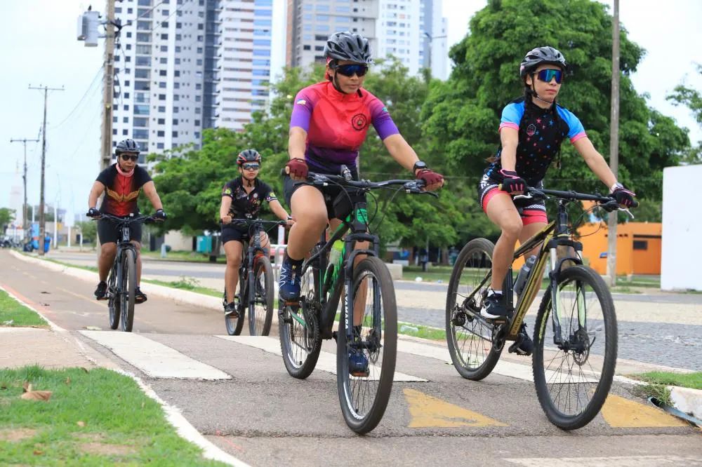 Campanha destaca a necessidade de um trânsito mais seguro para os ciclistas.