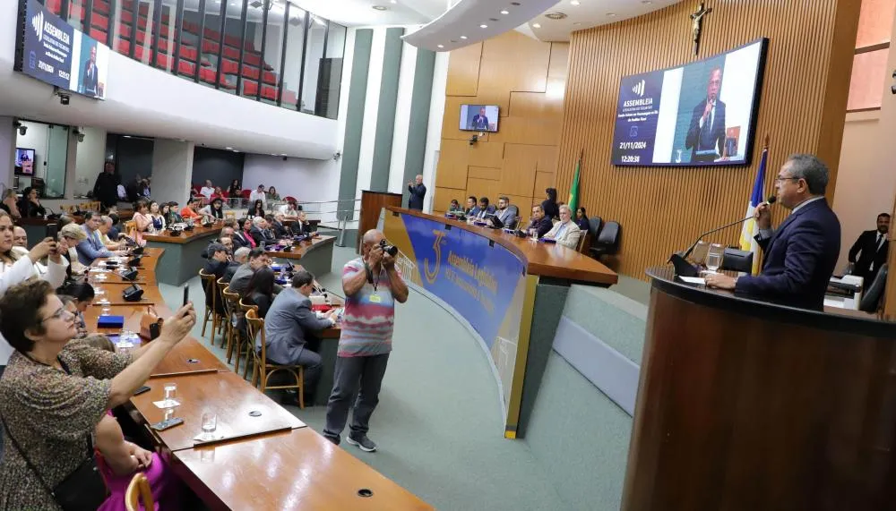 Governo do Tocantins, representado pelo secretário de Estado da Fazenda, Donizeth Silva, prestigiou a sessão solene em homenagem ao Dia do Auditor Fiscal.