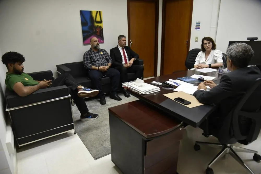 A reforma contará com a participação ativa da comunidade escolar e da Polícia Militar.