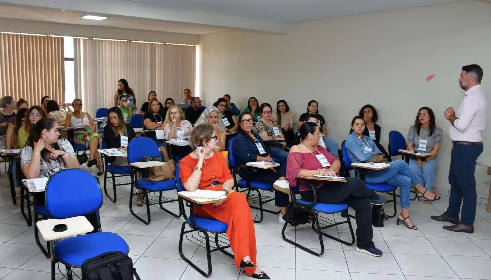 Secretaria de Estado da Saúde (SES-TO) participa da 8ª Oficina Mosaico, Aprimoramento da Vigilância dos Vírus Respiratórios, para profissionais de saúde das áreas de vigilância, assistência e laboratórios.