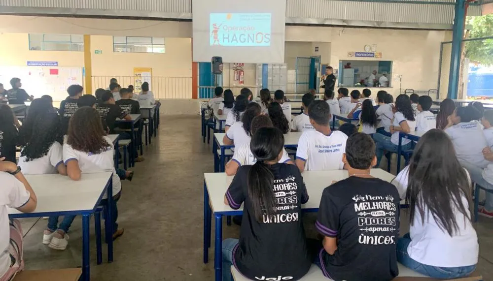 Conteúdo programático das palestras aborda temáticas sobre bullying cyberbullying superexposição e hiperssexualização nas redes sociais.