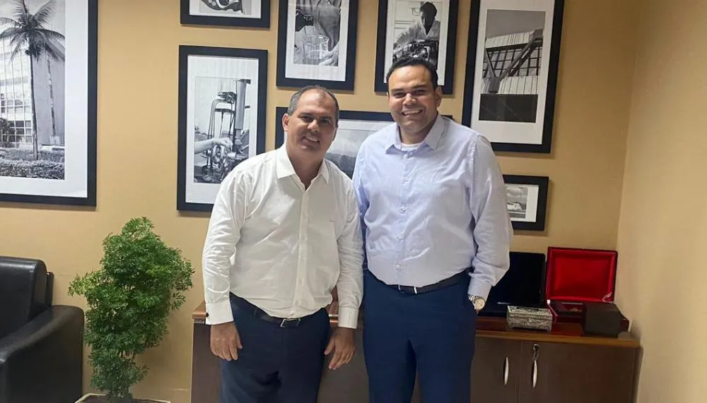 Presidente da Agência de Metrologia, Jerônimo Júnior, é recebido pelo presidente do Inmetro, Márcio Brito, para assinatura do Plano de Trabalho 2025.