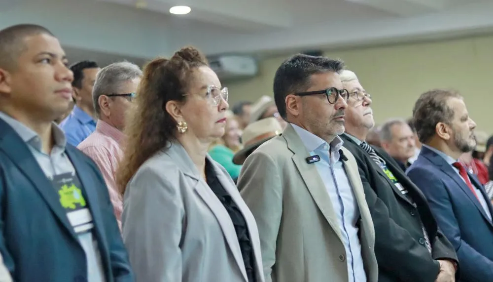 Assinatura do decreto de criação do Comitê das Bacias Hidrográficas (CBH) dos Rios Coco e Caiapó.