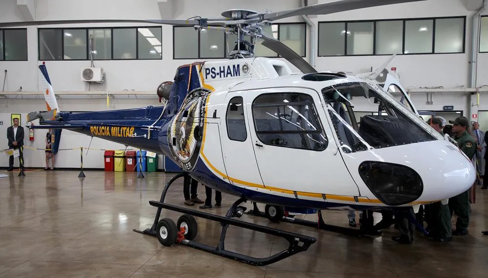 Helicóptero Esquilo B2, batizado de Graer 03.