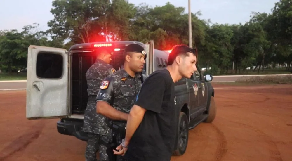 Na delegacia, Douglas foi autuado em flagrante e em seguida foi recolhido na carceragem da Unidade Penal Regional de Palmas – UPRP – Foto: Allessandro Ferreira.
