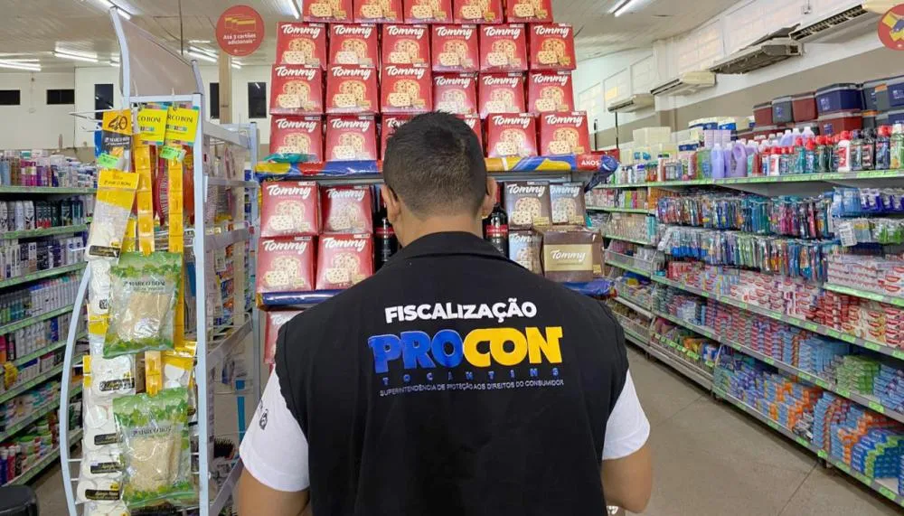 Procon Tocantins realiza pesquisa de preço dos produtos para a ceia de natal.