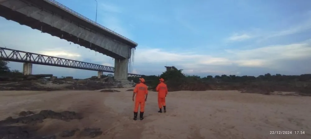 A Semarh recomenda que os moradores dos municípios afetados evitem qualquer contato direto com a água do Rio Tocantins no trecho atingido pelo acidente.