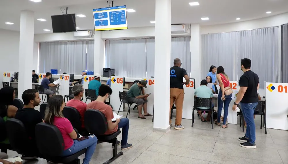 Dos mais de 8 mil serviços, cerca de 1 mil foram relacionados à habilitação e 6 mil envolvendo veículos.