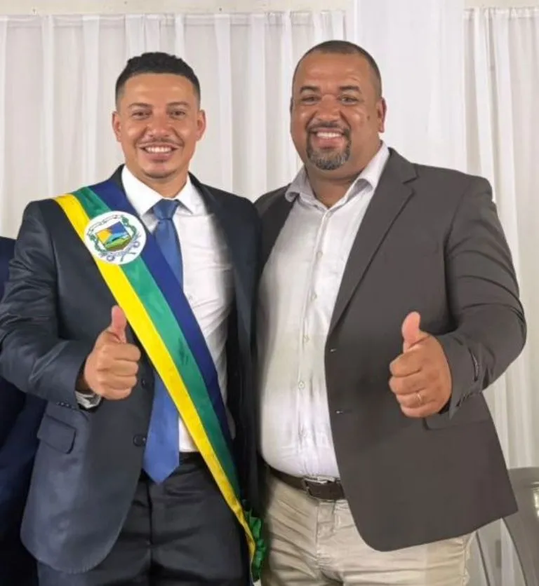 Prefeito Dione Mendes “Dione do Pastel” e o vice-prefeito Darilson Carvalho – Foto: Allessandro Ferreira.