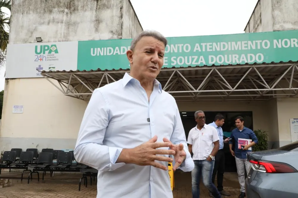 Prefeito Eduardo Siqueira realizou visita a unidade de saúde na manhã desta quarta-feira,08.