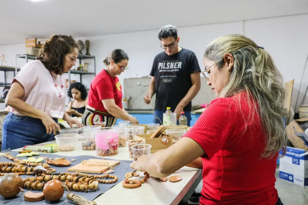 São mais de 30 oficinas nas áreas da dança, música, teatro e artes visuais.