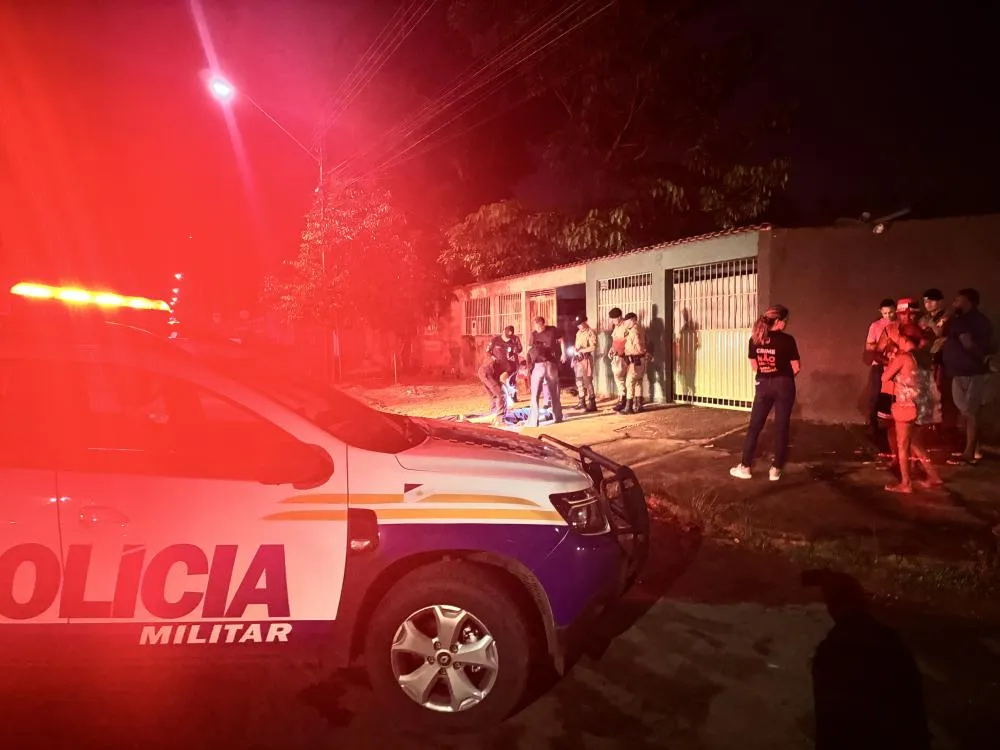 A vítima foi atingida por pelo mesmo quatro disparos de arma de fogo - Foto: Alessandro Ferreira.