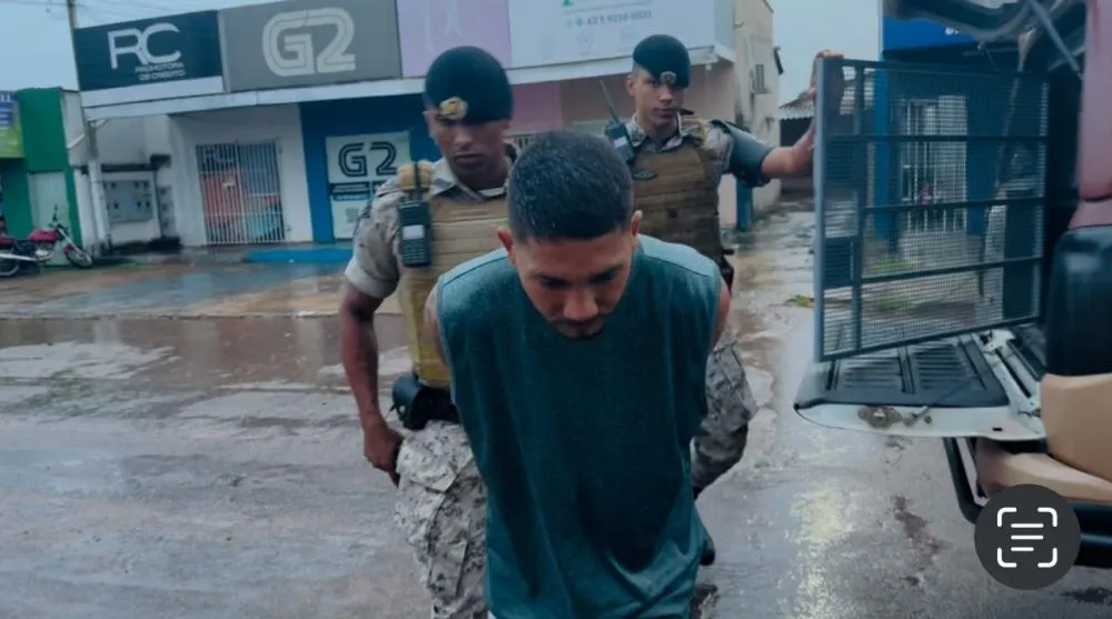 Wenderson Vieira “vulgo Gibi” possui passagens pela polícia e é suspeito de envolvimento em diversos crimes, incluindo homicídios – Foto: Reprodução.