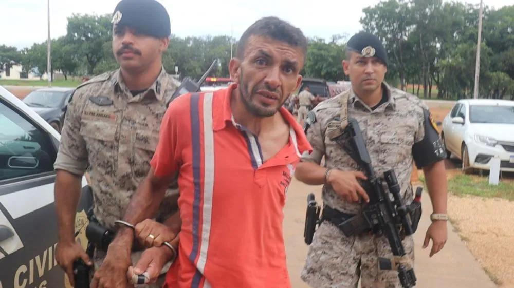 Após ser preso, o motorista foi conduzido e apresentado na delegacia da Polícia Civil – Foto: Allessandro Ferreira 