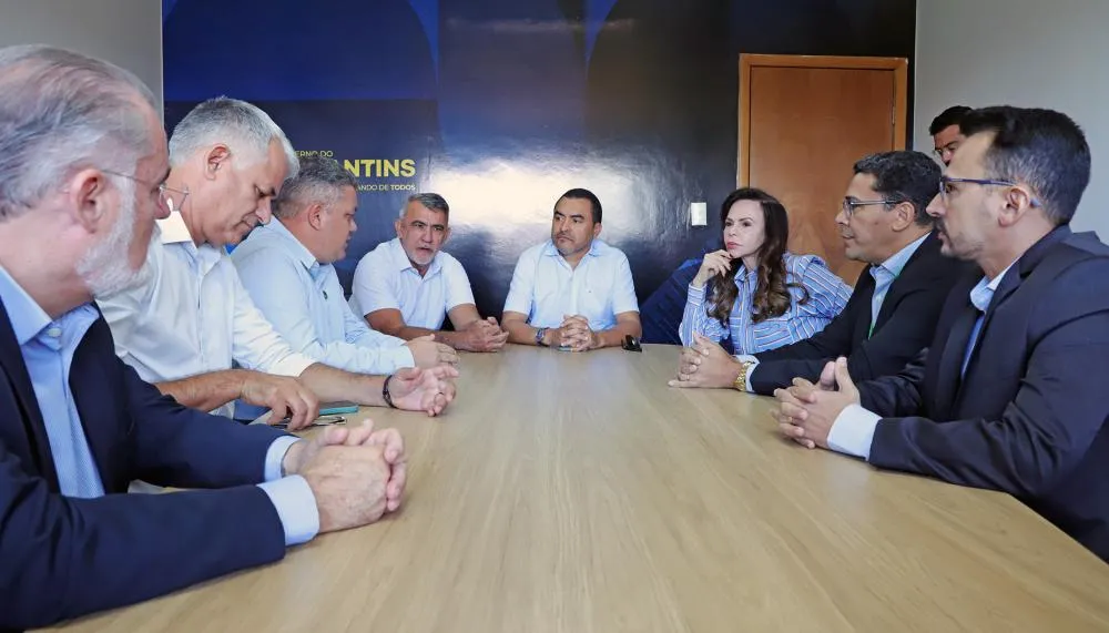 Governador Wanderlei Barbosa discutiu os detalhes do convênio que destinará R$ 300 milhões para pequenos agricultores no Tocantins.