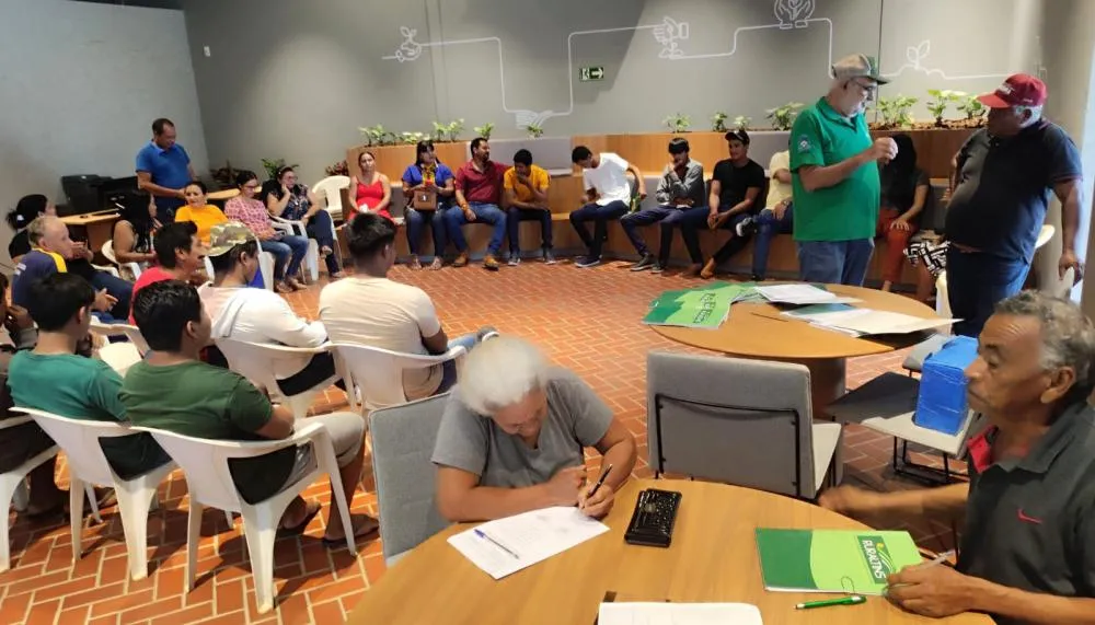 Projetos contemplam tanto o Pronaf A Indígena, destinado às etnias Krahô Canela e Javaé, com foco na bovinocultura de corte e na avicultura caipira, quanto Pronaf Mais Alimentos, voltado para os Projetos de Assentamento Loroty e Lago Verde 