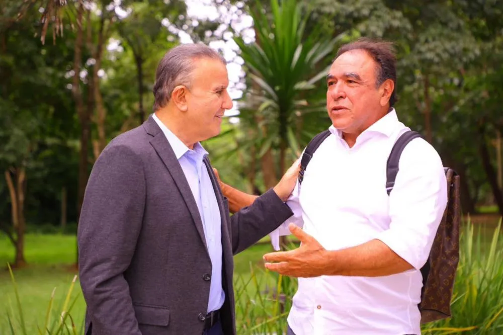 Prefeito Eduardo Siqueira Campos e presidente do FNNIC Marcos Holanda.
