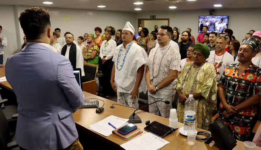 Edital garante a participação conjunta entre Governo e Sociedade Civil na elaboração das políticas públicas.