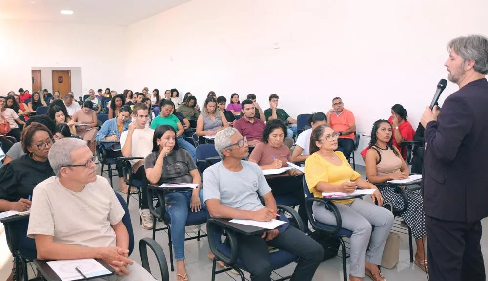 Curso promove a reflexão e o aprimoramento das competências pessoais e profissionais.