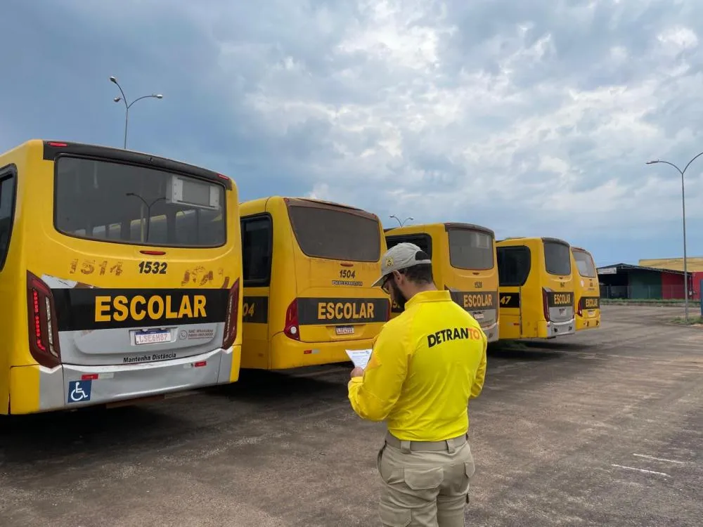 Vistoria é realizada por examinadores veiculares do Detran/TO.