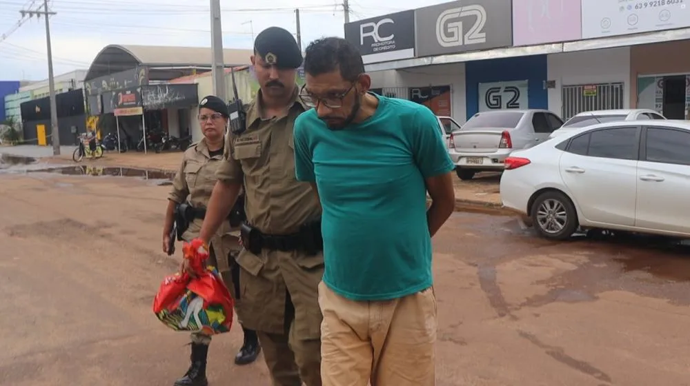 Após ser detido, Jaaziel Santana de Oliveira foi encaminhado para a 2ª Central de Atendimento da Polícia Civil (2ª CAPC) – Foto: Allessandro Ferreira.