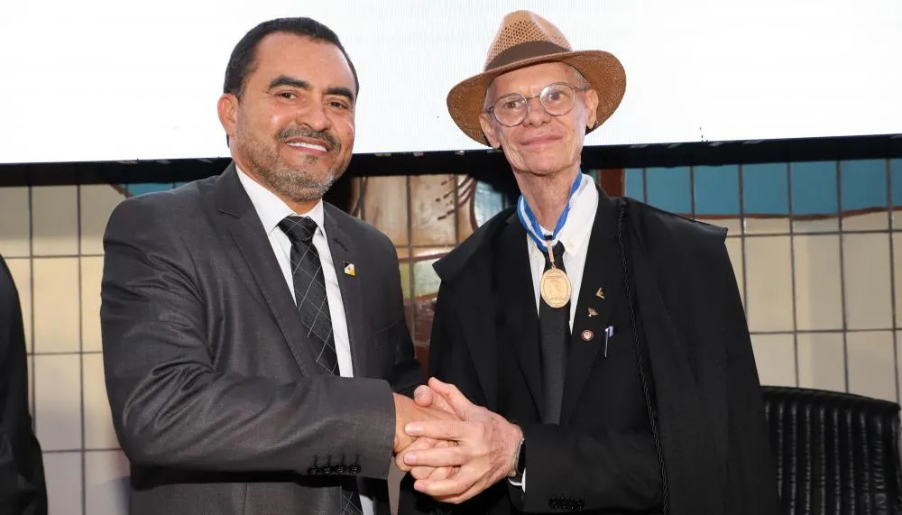 Governador Wanderlei Barbosa participa da posse de Alberto Sevilha na Presidência do Tribunal de Contas do Tocantins.