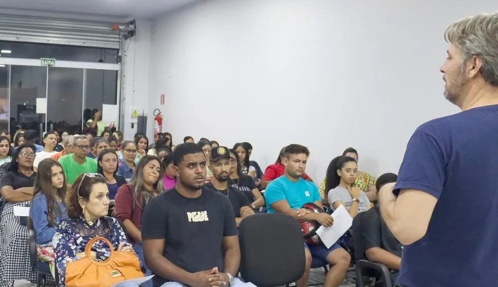 Curso fornece material didático, acesso aos materiais complementares e certificado de participação.