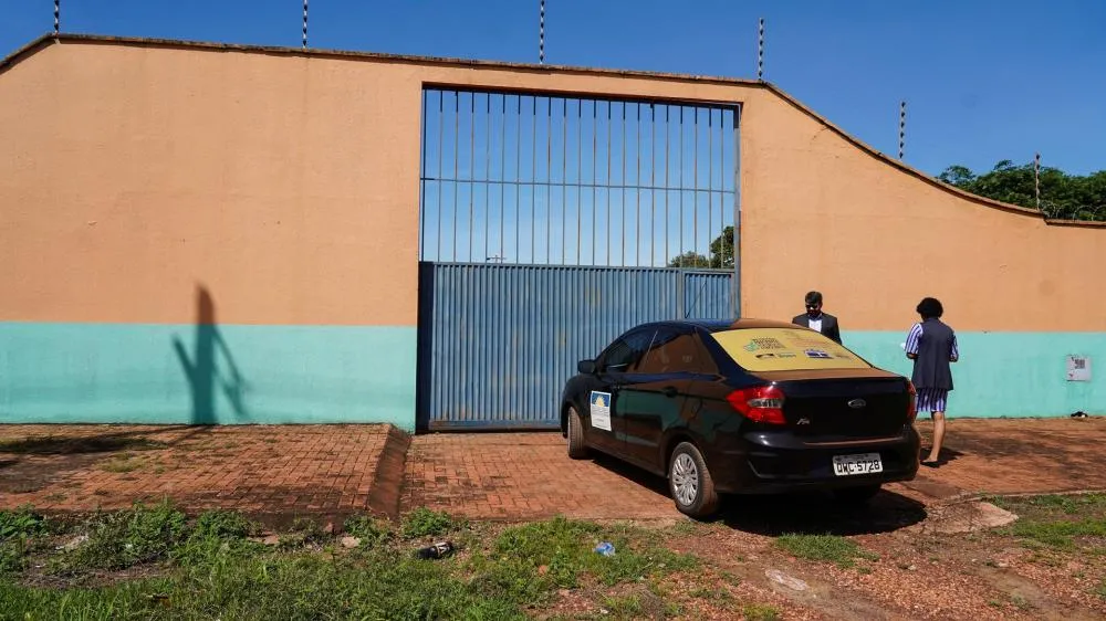 Entrada do local onde funciona a Comunidade Terapêutica Amigas.