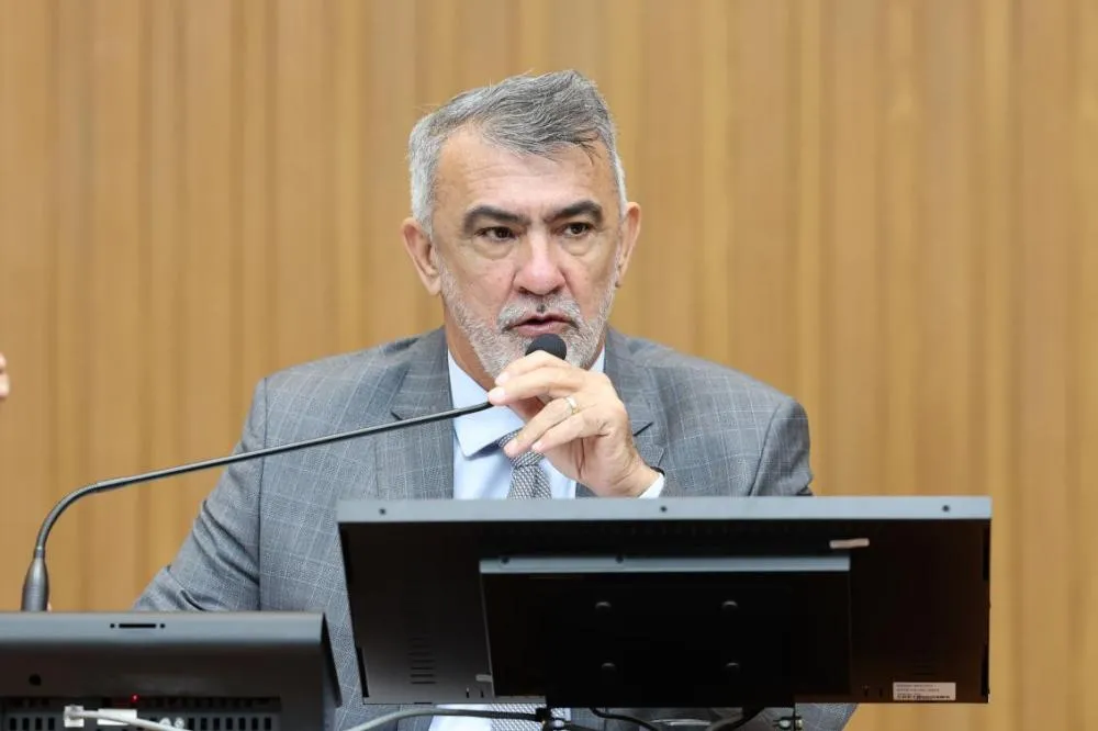 Parlamentar pediu melhorias gerais na Escola Estadual Raimundo Nonato Torres. 
