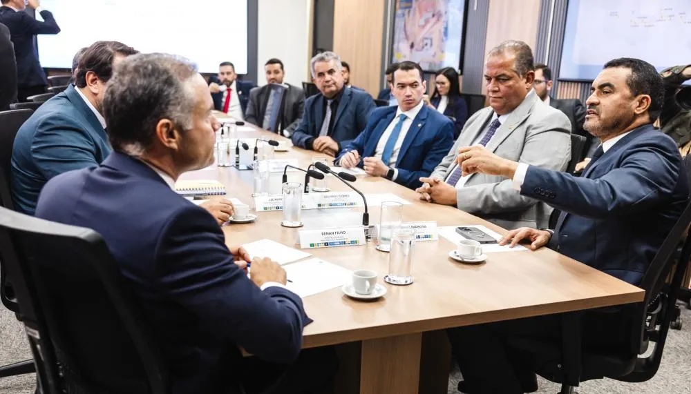 Governador Wanderlei Barbosa estava acompanhado do senador Eduardo Gomes, dos deputados federais Alexandre Guimarães e Antônio Andrade, do prefeito de Figueirópolis, José Fontoura, do vice-prefeito Fernando Fernandes e do secretário de Estado de Represent