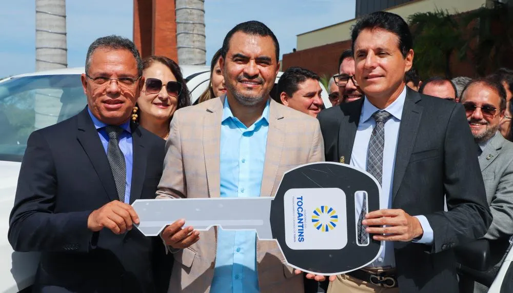 Governador Wanderlei Barbosa entrega 47 novos veículos para a Sefaz, garantindo mais eficiência nas operações fiscais.