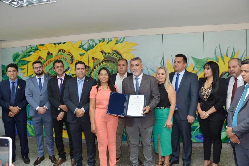 Documento foi assinado nesta terça-feira, 13/09, por todos os 24 deputados 