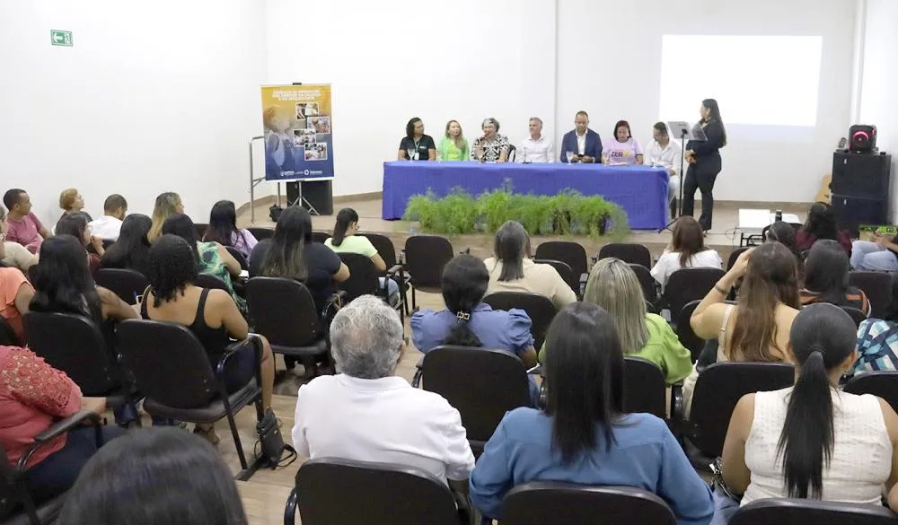 Ao longo dos três dias de capacitação, os representantes participam de atividades teóricas e práticas, promovendo uma aprendizagem dinâmica e aprofundada.