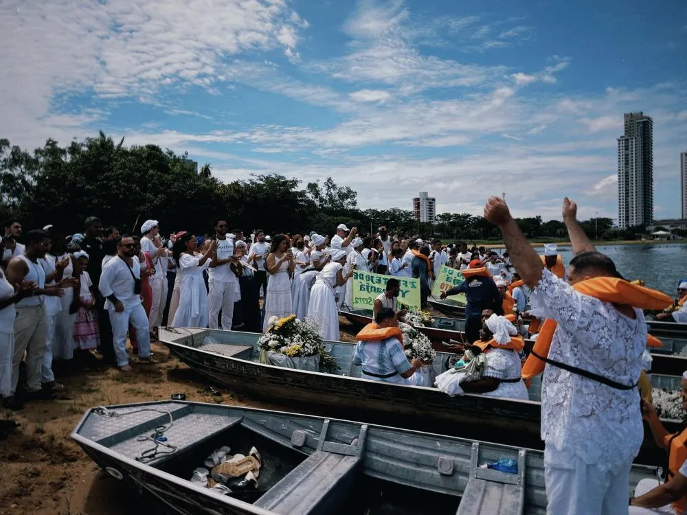“Odoyá!” - gritavam os devotos que se reuniram na beira do Lago de Palmas para agradecer e renovar seus pedidos à Rainha das Águas.