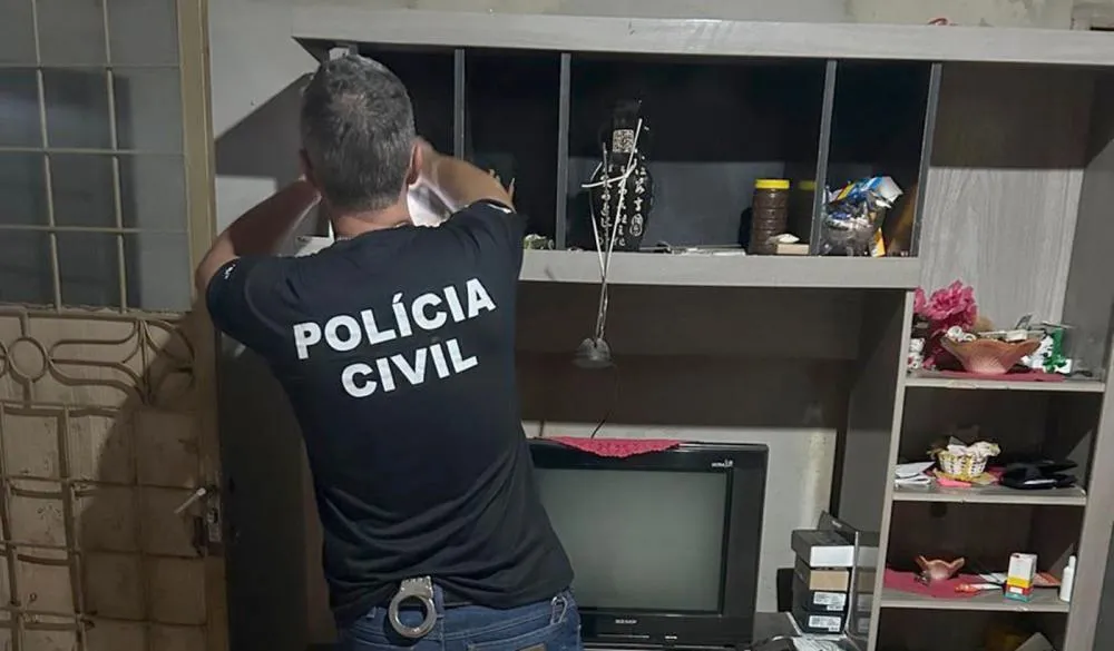 No Tocantins, a operação cumpriu um mandado de busca e apreensão contra um suspeito de 24 anos.
