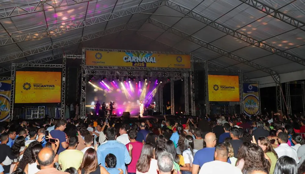 Praça dos Girassóis, em Palmas, foi palco de mais uma noite emocionante da programação de Carnaval promovida pelo Governo do Tocantins.