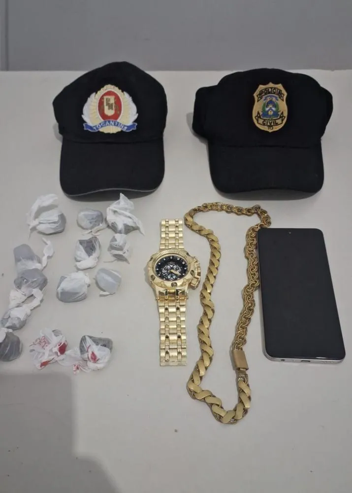 Drogas e demais objetos apreendidos durante ação policial em Almas.