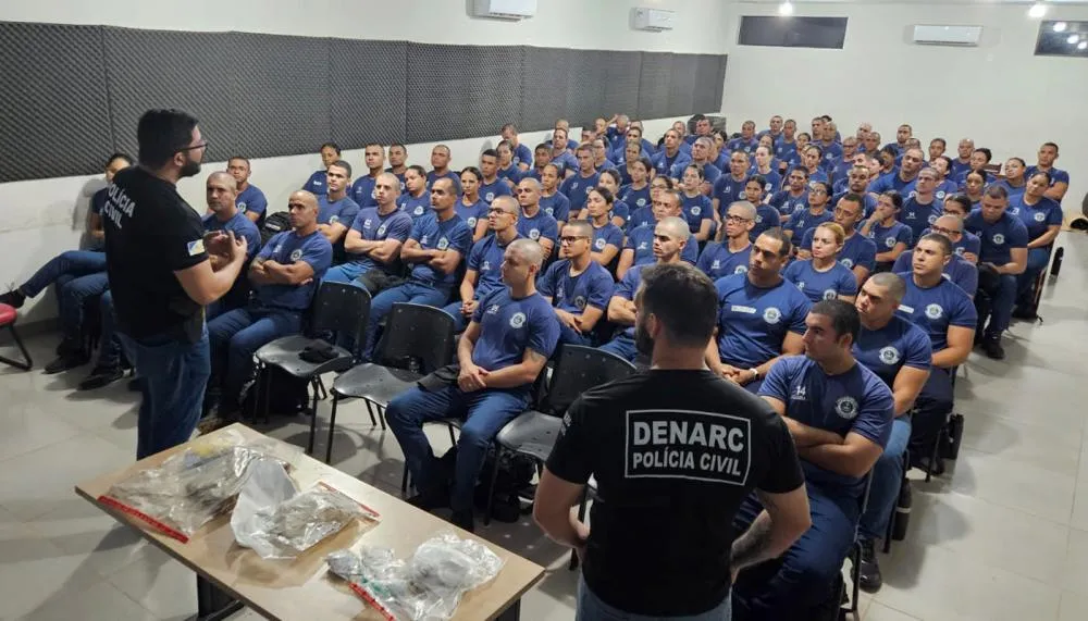 Além dos aspectos jurídicos, o curso aborda práticas relacionadas ao comércio ilegal de drogas na Capital.
