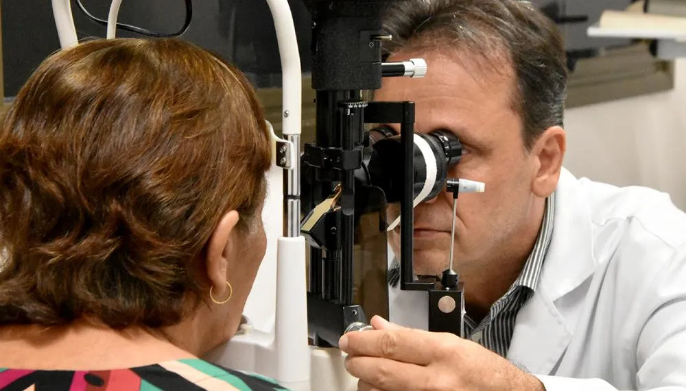 Para prevenir o glaucoma, é primordial realizar consulta com um médico oftalmologista pelo menos uma vez por ano. 