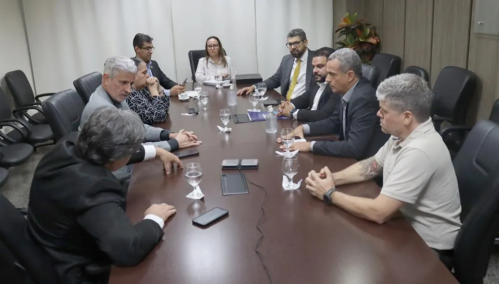 Entre as pautas debatidas estiveram a interligação de sistemas eletrônicos e o banco de dados do Abis.