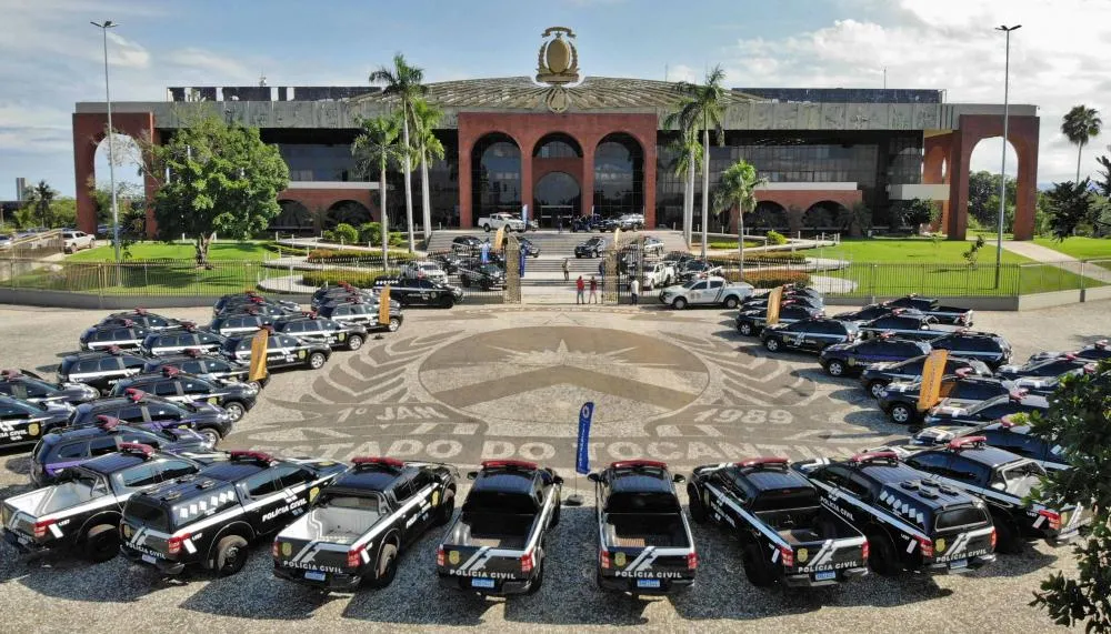 Os 111 novos veículos entregues vão reforçar a estrutura da Polícia Civil e da Polícia Científica, garantindo mais eficiência nas investigações em todo o Tocantins.