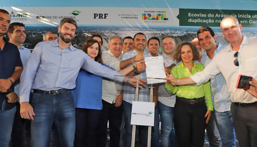 Governador Wanderlei Barbosa e o ministro dos Transportes, Renan Filho, na solenidade de assinatura do início das obras de duplicação da BR-153 